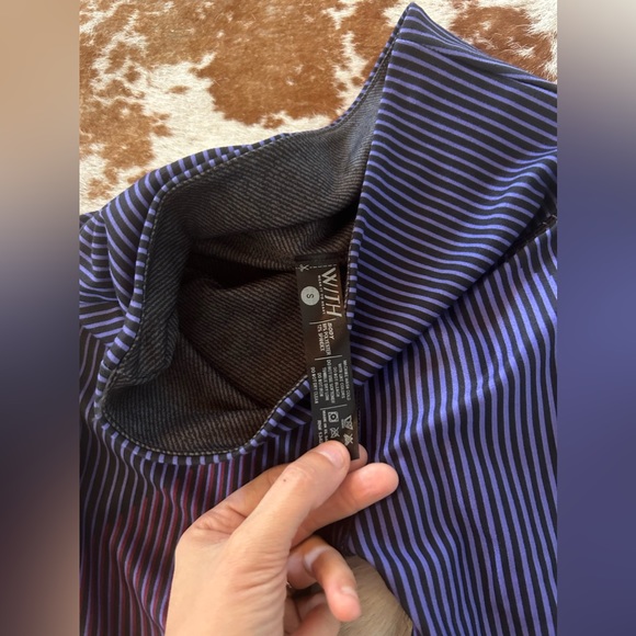 Peloton Array of Color Leggings NWT - Picture 3 of 3